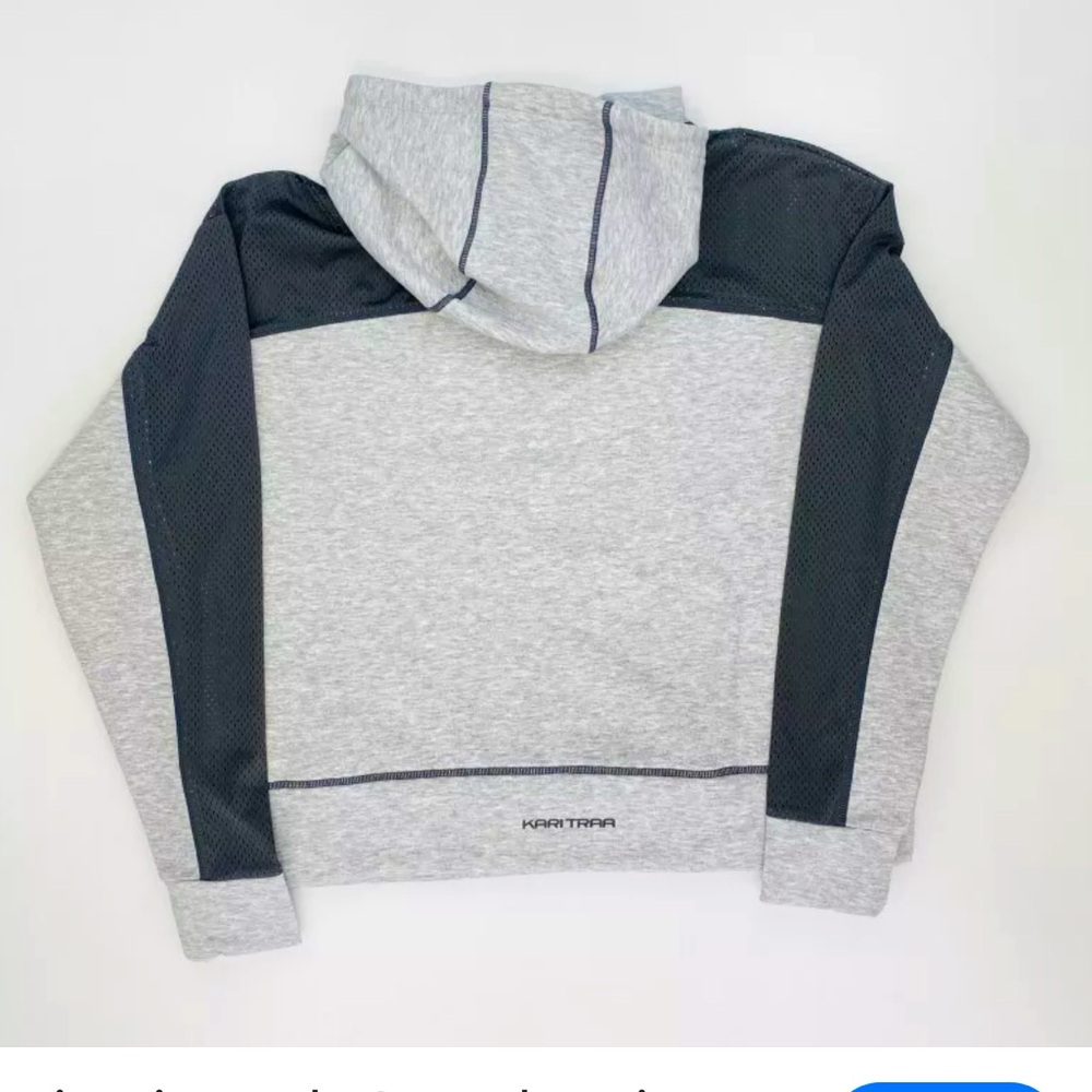 KARI TRAA VICTORIA HOOD WOMEN CROPPED SWEATSHIRT IN SIZE LARGE